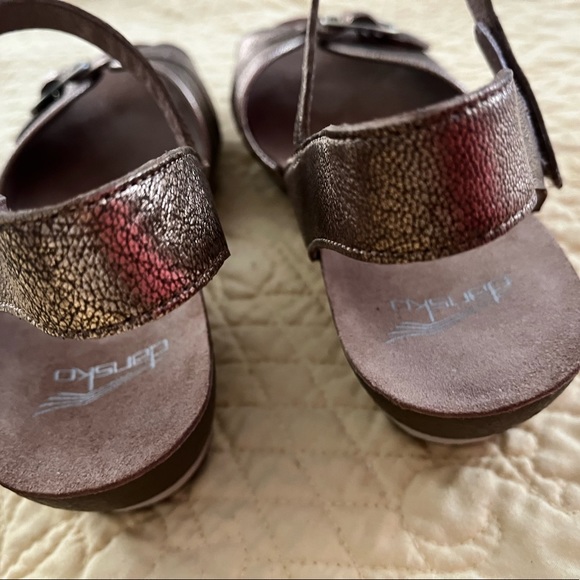 Dansko Gold Sandals Size 38 - Picture 7 of 11